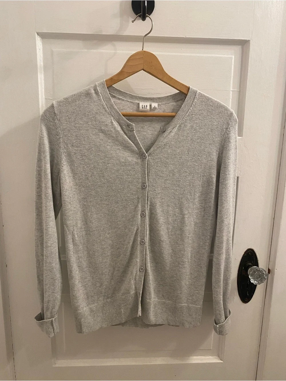 GAP Women's Light Gray Button-Front Cardigan Sweater. 100% cotton😍